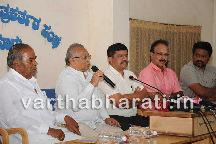 ಕೇಂದ್ರ ಸಚಿವ ಅನಂತ್ ಕುಮಾರ್ ಹೆಗಡೆ ಮುಠ್ಠಾಳ: ಬಿಜೆಪಿ ರಾಷ್ಟ್ರೀಯ ಪರಿಷತ್ ಸದಸ್ಯ ಬಿ.ಪಿ.ಮಂಜುನಾಥ್